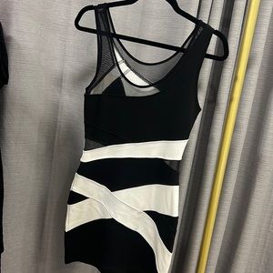 Bebe dress size small